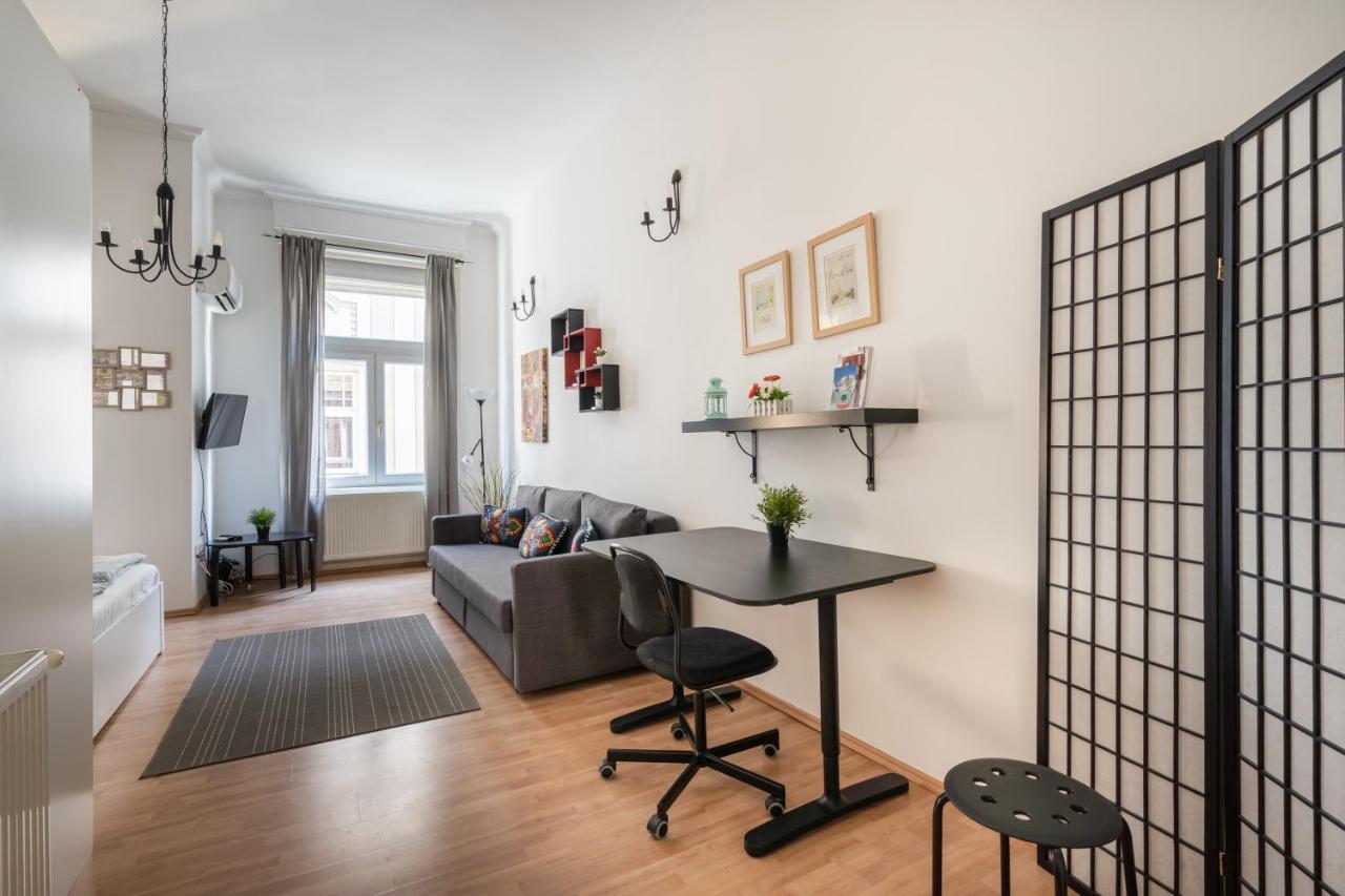 K10 - Kazinczy Street Heritage Suite - Best Location By Bqa Budapest Ngoại thất bức ảnh