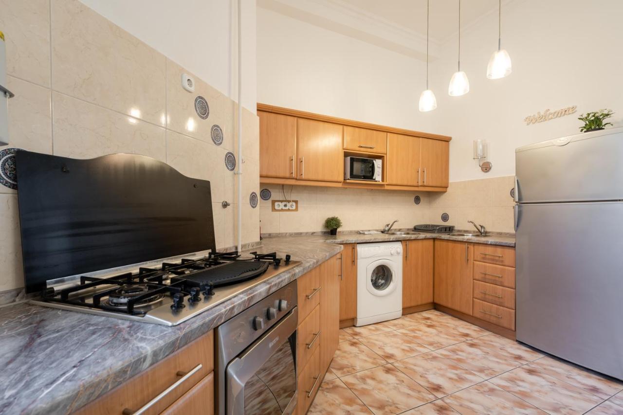 K10 - Kazinczy Street Heritage Suite - Best Location By Bqa Budapest Ngoại thất bức ảnh