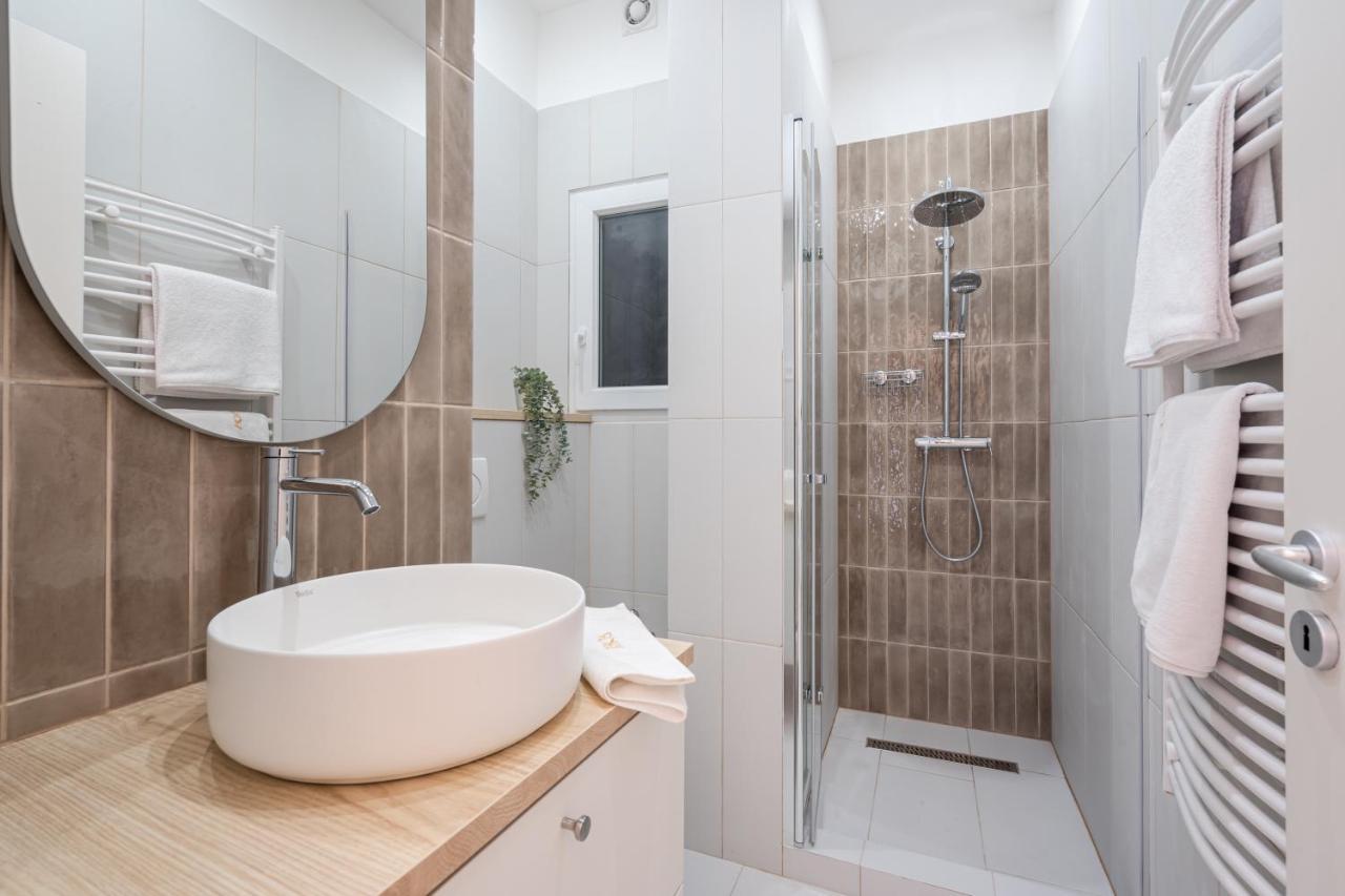 K10 - Kazinczy Street Heritage Suite - Best Location By Bqa Budapest Ngoại thất bức ảnh