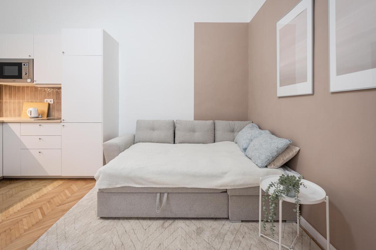 K10 - Kazinczy Street Heritage Suite - Best Location By Bqa Budapest Ngoại thất bức ảnh